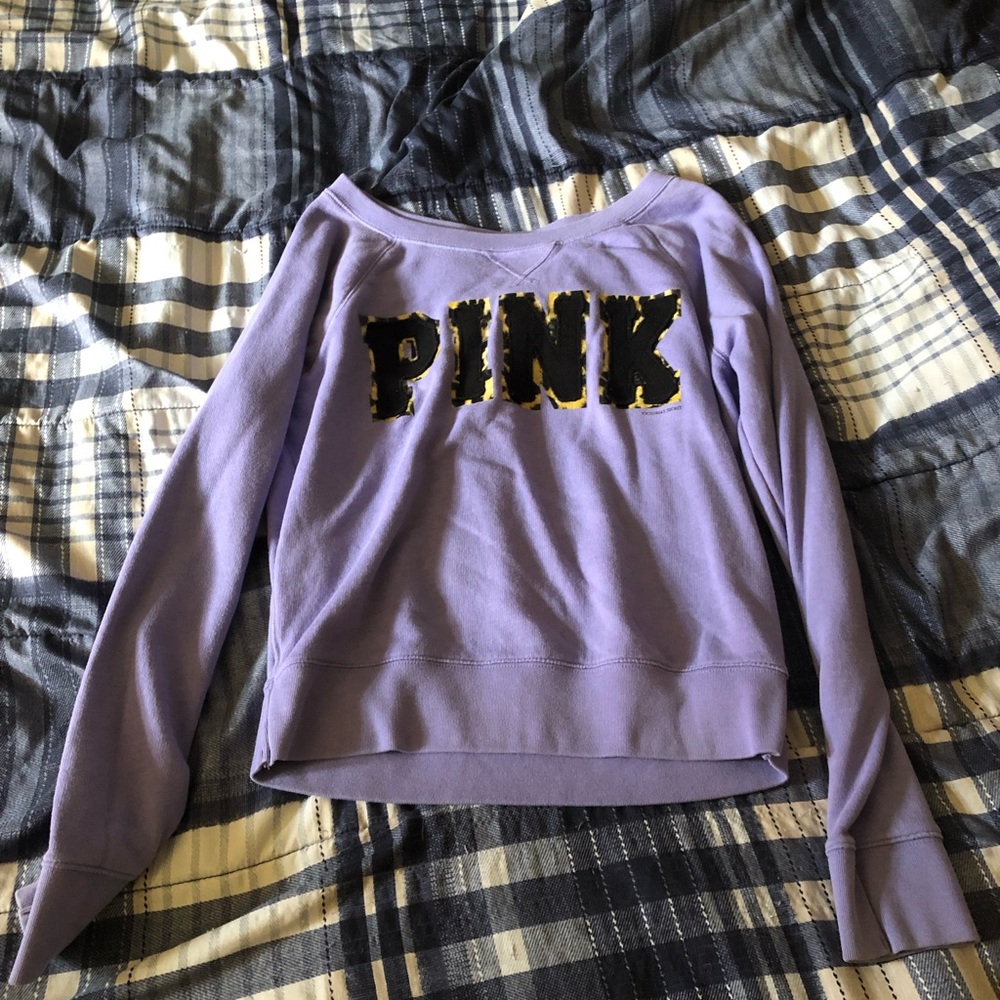 Purple PINK sweatshirt. Good condition size large